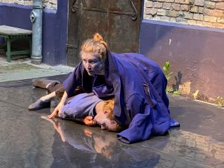 © Anika Andreßen Cloak Work @ ACUD Theater